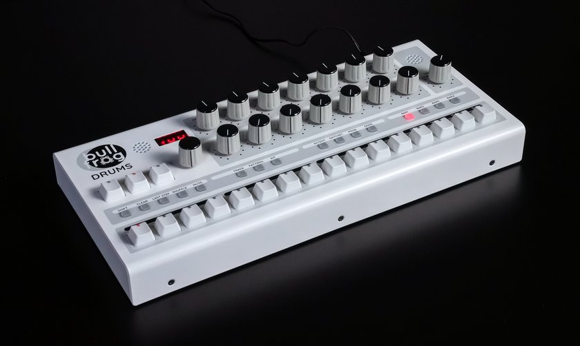 Erica Synths Bullfrog Drums, una caja de ritmos educacional creada